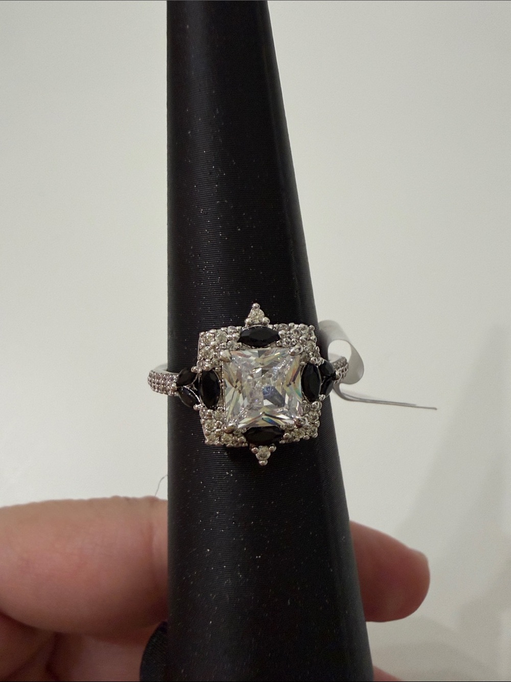 BP star shaped ring